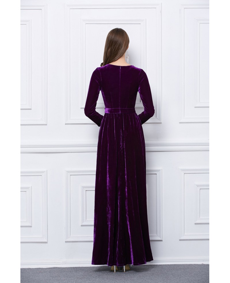 Luxurious Velvet Evening Dress With Long Sleeves