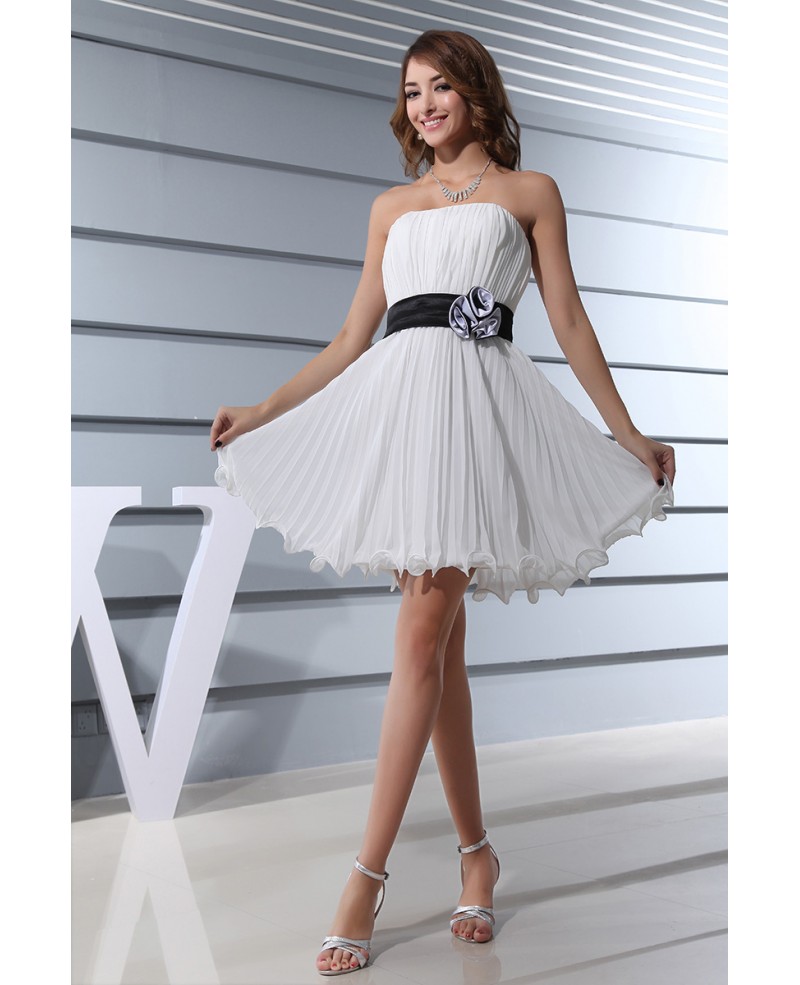 A-line Strapless Short Chiffon Homecoming Dress With Ruffle