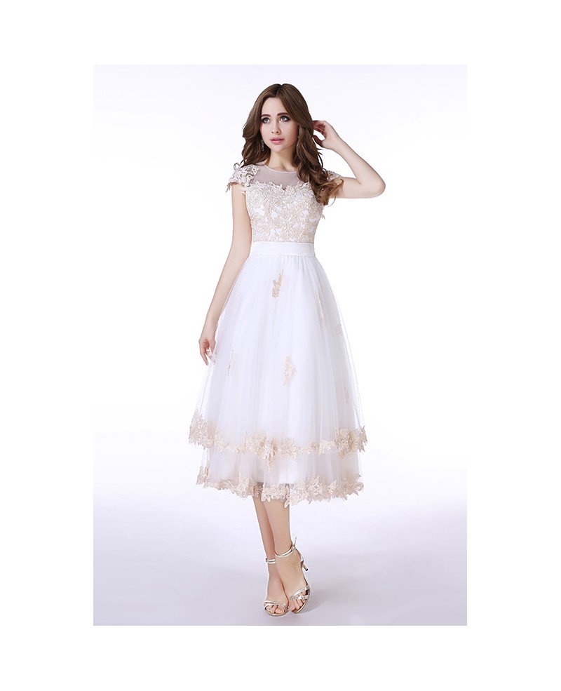 A-Line Scoop Neck Tea-Length Tulle Prom Dress With Appliques Lace - Click Image to Close