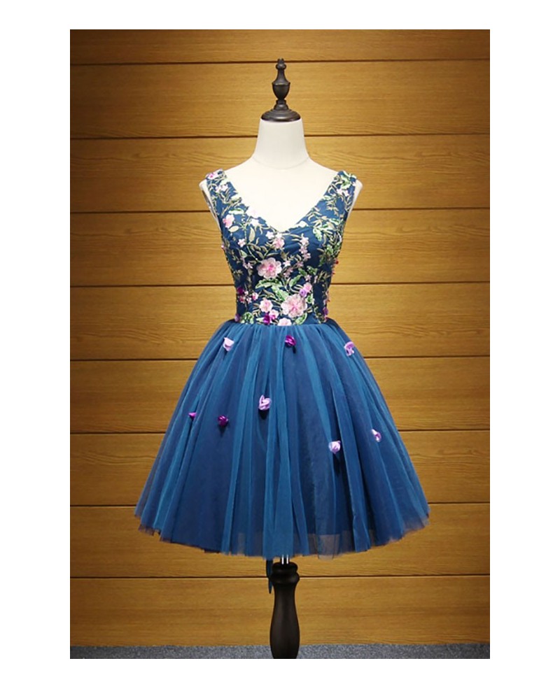 Vintage Ball-gown V-neck Short Tulle Homecoming Dress With Appliques Lace - Click Image to Close