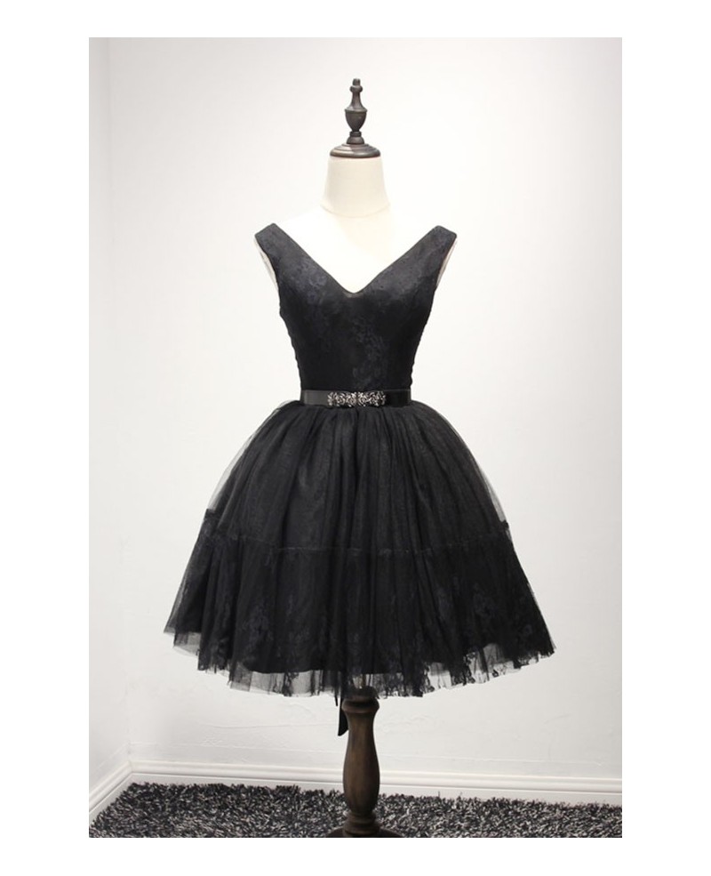 Black Ball-gown V-neck Short Tulle Homecoming Dress With Belt - Click Image to Close