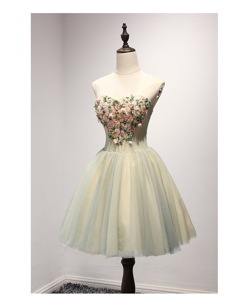 Retro Ball-gown Sweetheart Short Tulle Homecoming Dress With Appliques Lace