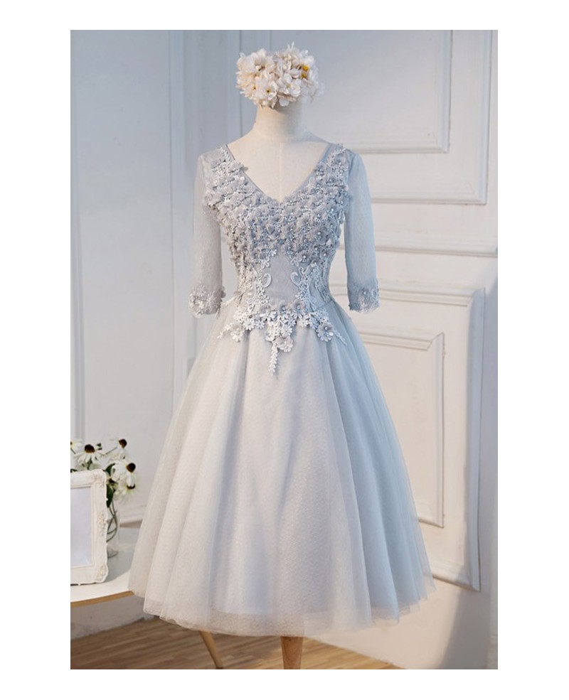 Vintage A-line V-neck Tea-length Tulle Homecoming Dress With Appliques Lace