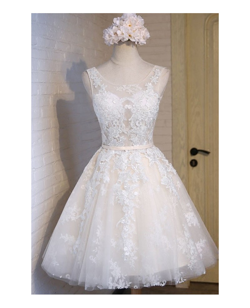 Dreamy Ball-gown Scoop Neck Short Tulle Homecoming Dress With Appliques Lace - Click Image to Close