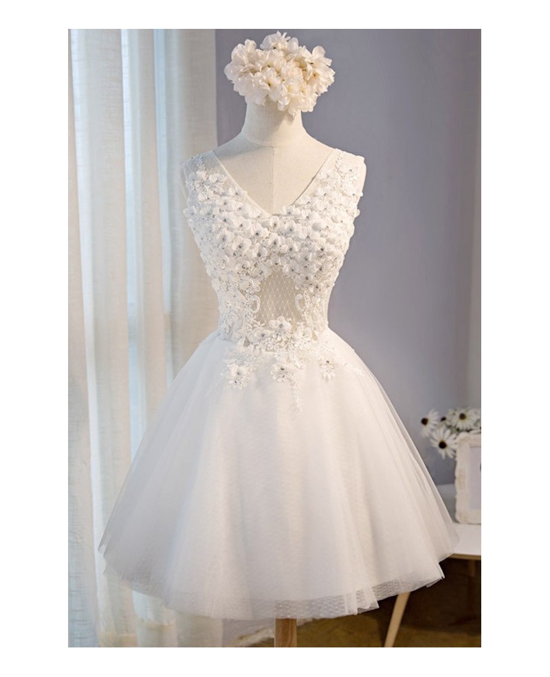 Vintage Ball-gown V-neck Short Tulle Homecoming Dress With Appliques Lace