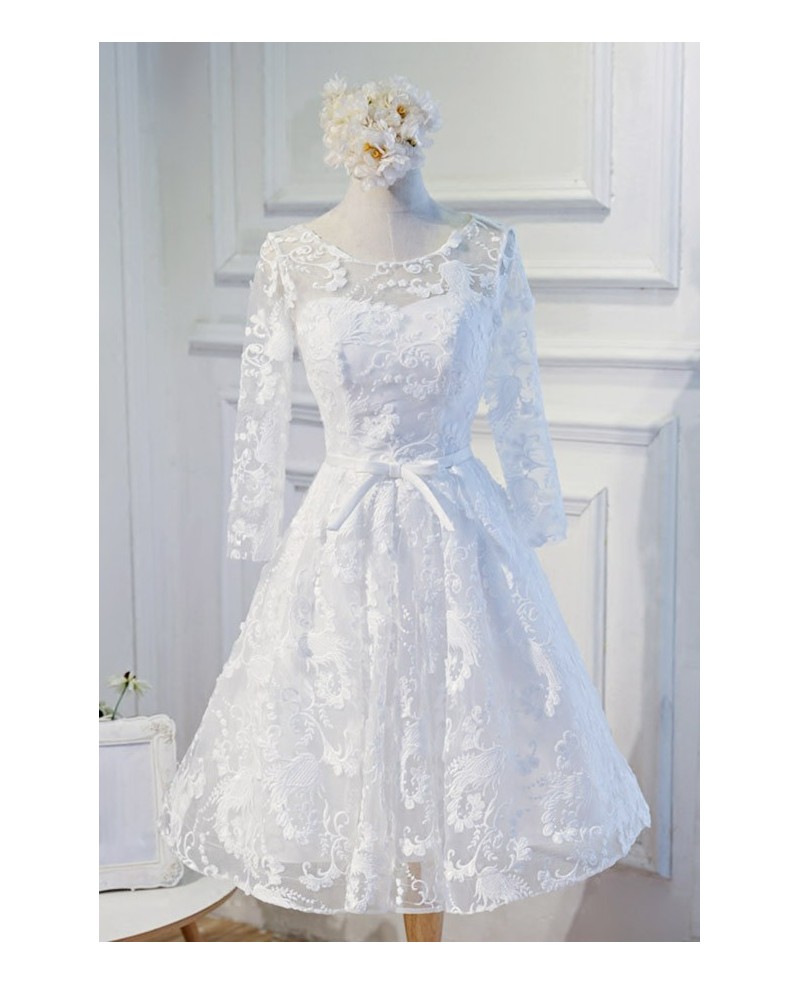 A-line Scoop Neck Knee-length Tulle Homecoming Dress With Appliques Lace