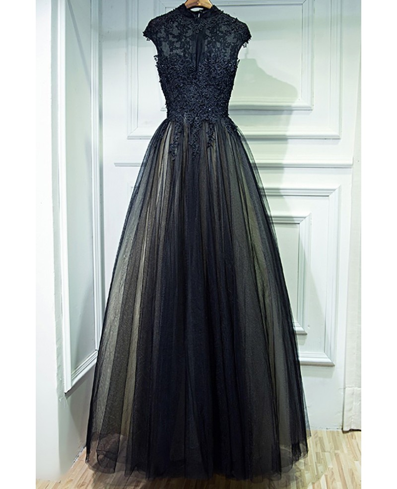 Vintage Chic Long Black Lace Formal Prom Dress With Cap Sleeves