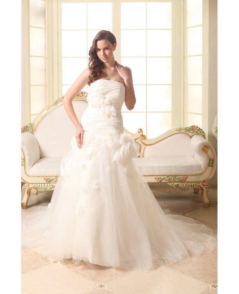 Ball-gown Strapless Court Train Tulle Wedding Dress With Flowers