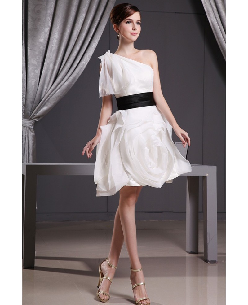A-line One-shoulder Knee-length Organza Wedding Dress With Ruffle