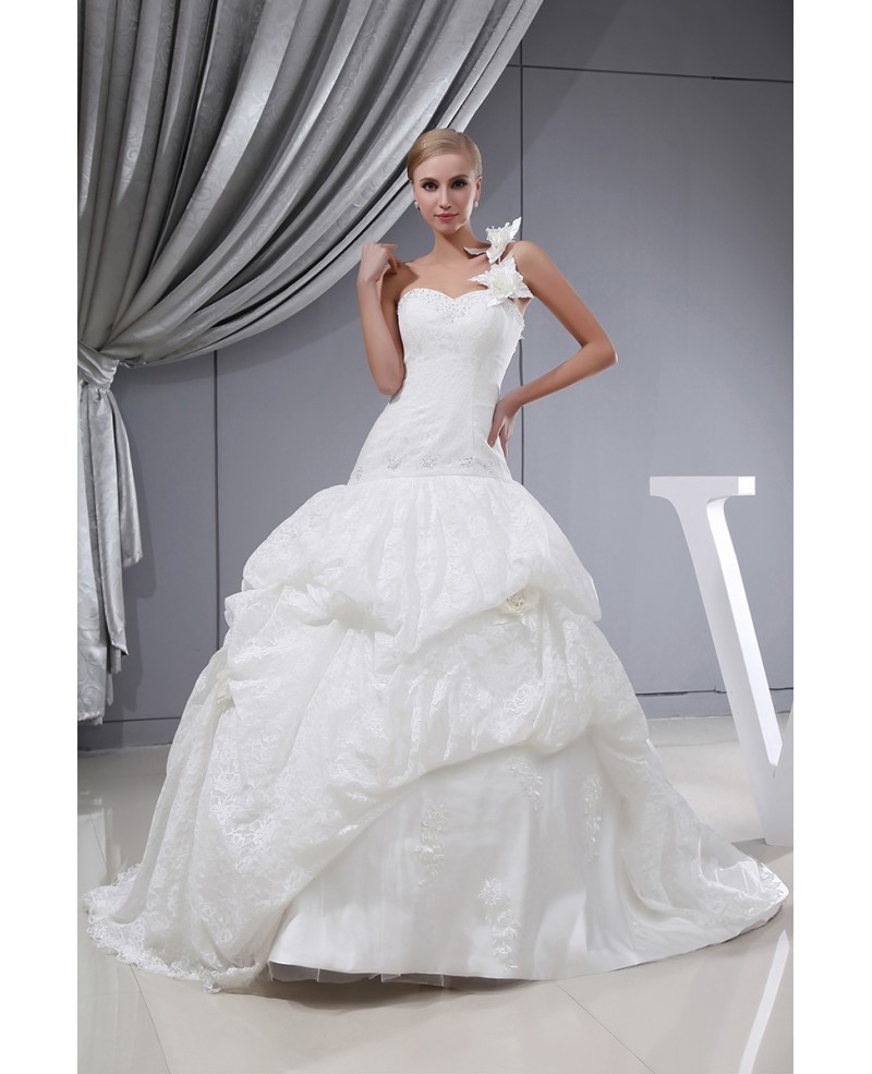 Ivory Lace Ballgown Ruffled Wedding Dress Floral Shoulder