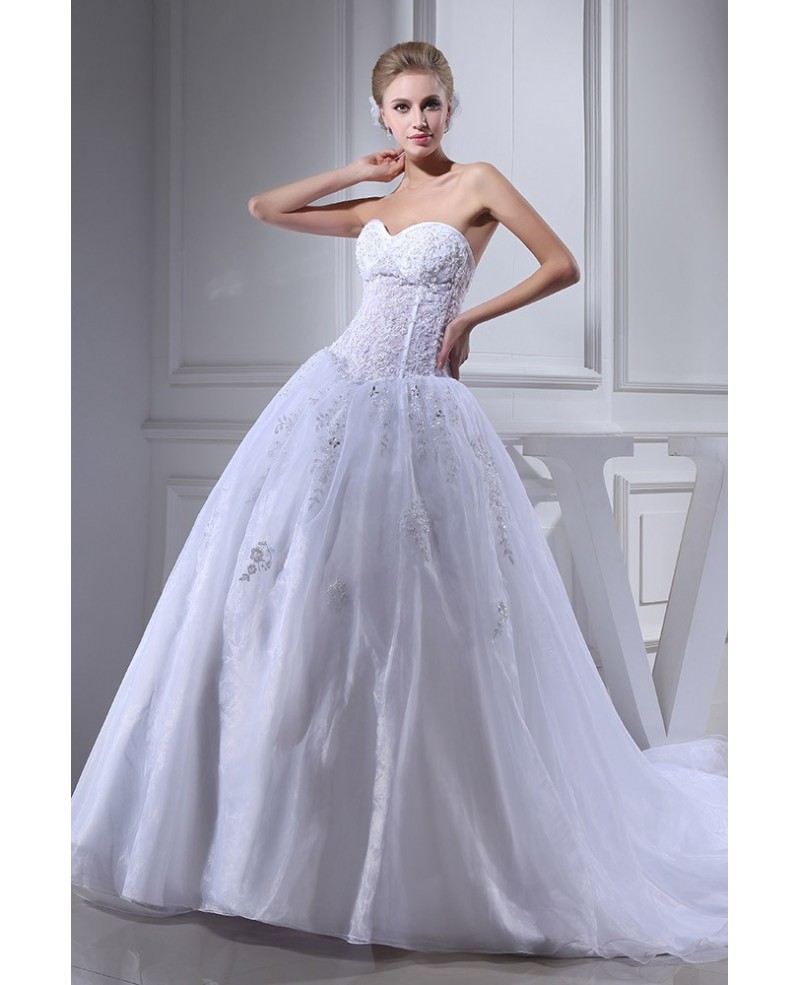 Traditional Beaded Lace Sweetheart Tulle Wedding Dress with Train - Click Image to Close