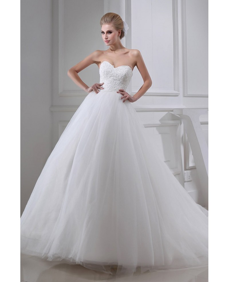 Beautiful Lace Empired Long Train Tulle Wedding Dress Sweetheart