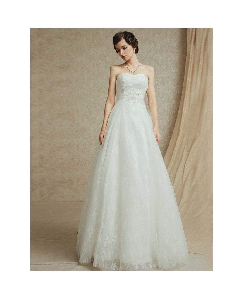 Sweetheart Lace A-line Tulle Custom Wedding Dress with Long Train