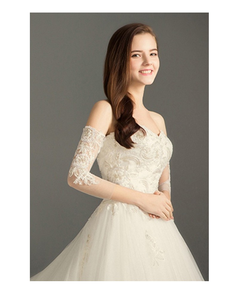 Dreamy Ball-gown Sweetheart Court Train Tulle Wedding Dress With Beading