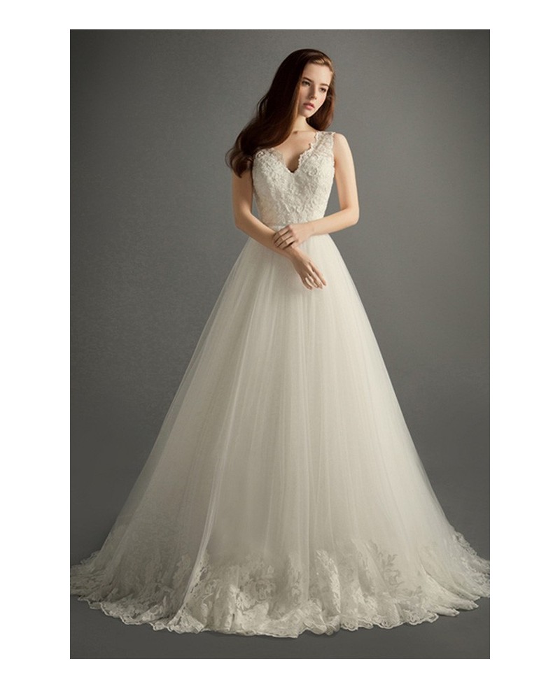 Romantic Ball-gown V-neck Court Train Tulle Wedding Dress With Appliques Lace