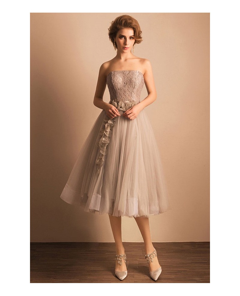 Vintage A-line Strapless Tea-length Tulle Wedding Dress With Lace