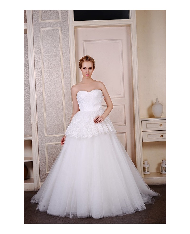 Ball-Gown Sweetheart Sweep Train Tulle Wedding Dress With Appliques Lace Pleated