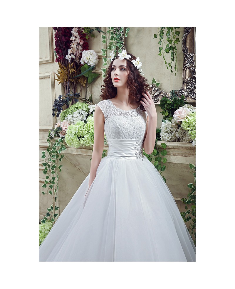 Ball-gown Scoop Short Sleeves Chapel-train Wedding Dress