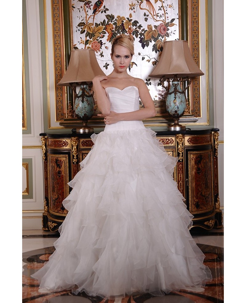 Ball-Gown Sweetheart Sweep Train Tulle Wedding Dress With Cascading Ruffles