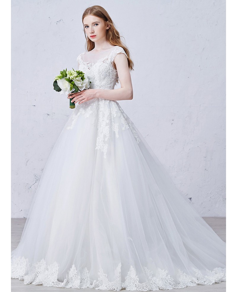 Romantic Ball-Gown Scoop Neck Sweep Train Tulle Wedding Dress With Appliques Lace